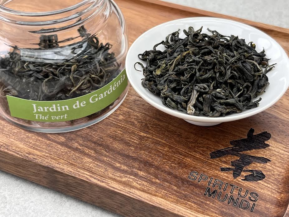 Infusion de thé vert Jardin de Gardénia en tasse