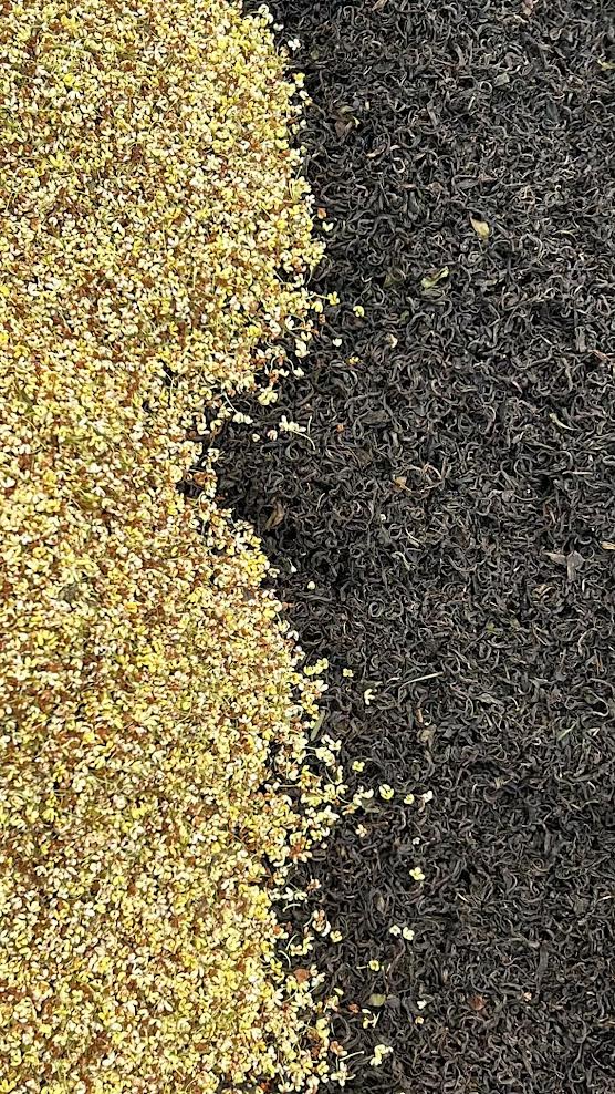 Feuilles de thé noir Mélodie d'Osmanthus parfumées aux fleurs fraîches