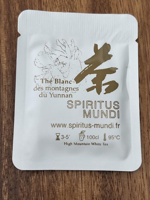 Feuilles de thé blanc du Yunnan utilisées pour le Souffle Blanc